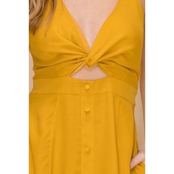 ‼️MAJOR SALE‼️ FRONT TWIST YELLOW MIDI DRESS! NEW! - Picture 5 of 6